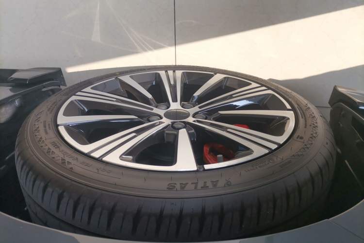 Used Geely Auto Preface 2025 Dongfang Yao 1.5TD Kunlun Edition Exterior 4