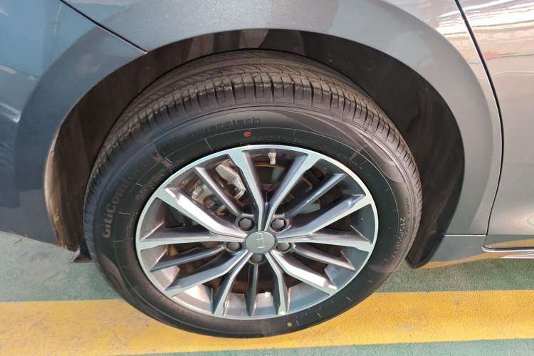 Used Geely Auto Preface 2025 Dongfang Yao 1.5TD Fuyao Edition Exterior 5