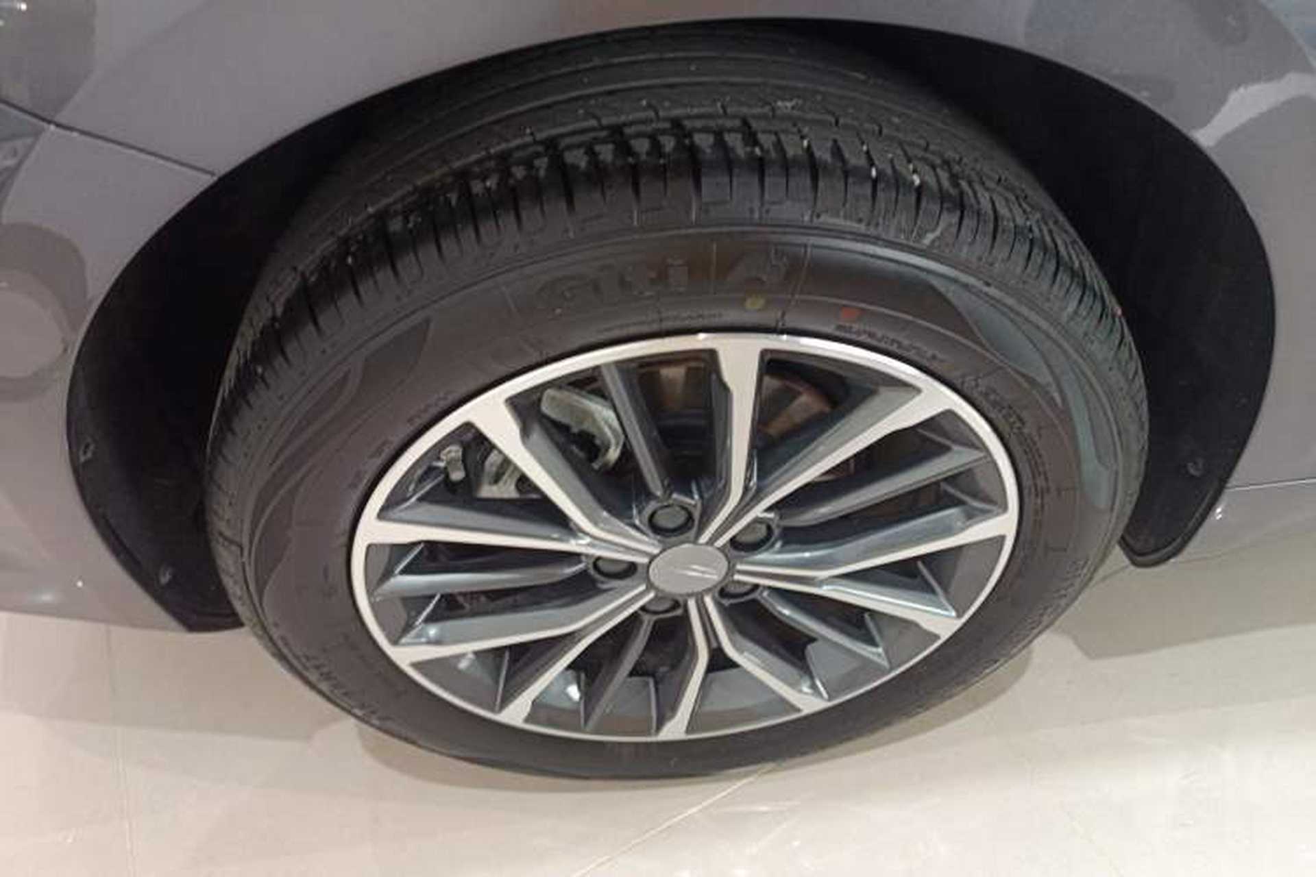 Used Geely Auto Preface 2025 Dongfang Yao 1.5TD Fuyao Edition Exterior 5