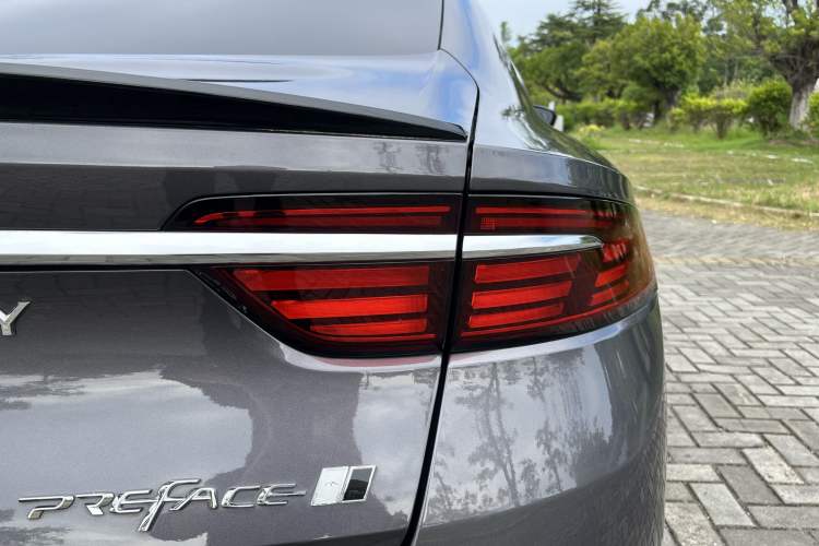 Used Geely Auto Preface 2025 Dongfang Yao 2.0TD Moonlight Edition Exterior 8