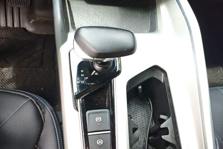 Used Geely Auto Preface 2025 Dongfang Yao 1.5TD Kunlun Edition Gear Lever