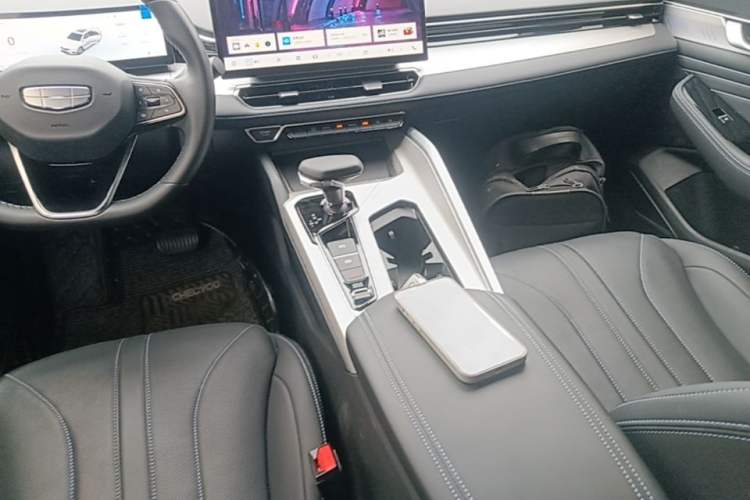 Used Geely Auto Preface 2025 Dongfang Yao 1.5TD Kunlun Edition Gear Lever