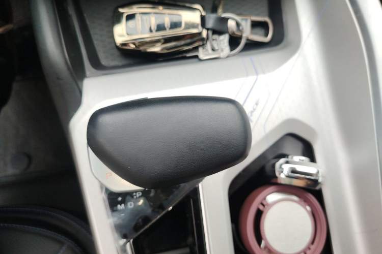 Used Geely Auto Preface 2025 Dongfang Yao 1.5TD Kunlun Edition Gear Lever