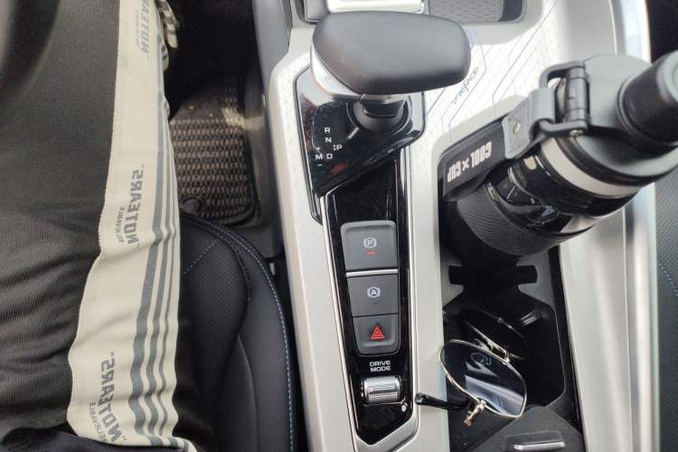 Used Geely Auto Preface 2025 Dongfang Yao 1.5TD Kunlun Edition Gear Lever