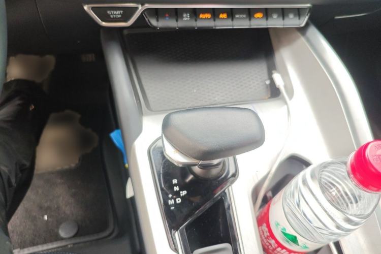 Used Geely Auto Preface 2025 Dongfang Yao 1.5TD Kunlun Edition Gear Lever