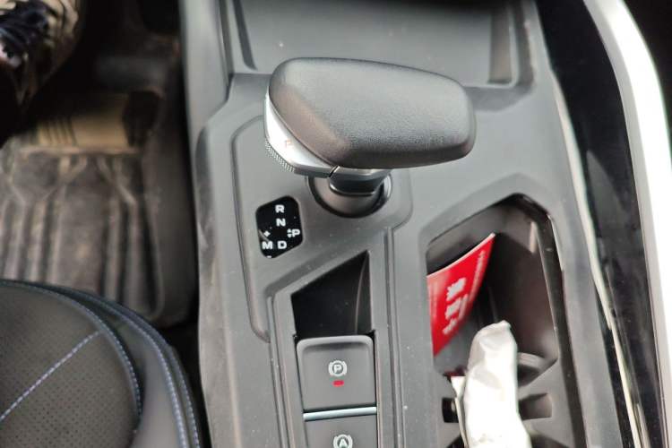 Used Geely Auto Preface 2025 Dongfang Yao 2.0TD Moonlight Edition Gear Lever