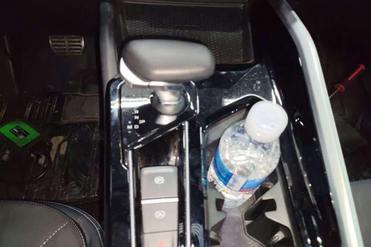 Used Geely Auto Preface 2025 Dongfang Yao 2.0TD Moonlight Edition Gear Lever