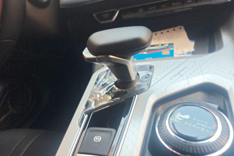 Used Geely Auto Preface 2025 Dongfang Yao 1.5TD Kunlun Edition Gear Lever