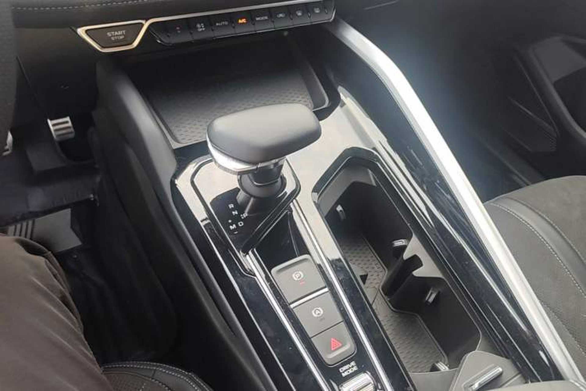 Used Geely Auto Preface 2025 Dongfang Yao 2.0TD Moonlight Edition Gear Lever