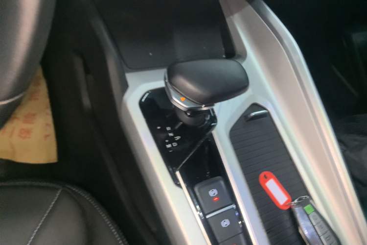 Used Geely Auto Preface 2025 Dongfang Yao 1.5TD Fuyao Edition Gear Lever