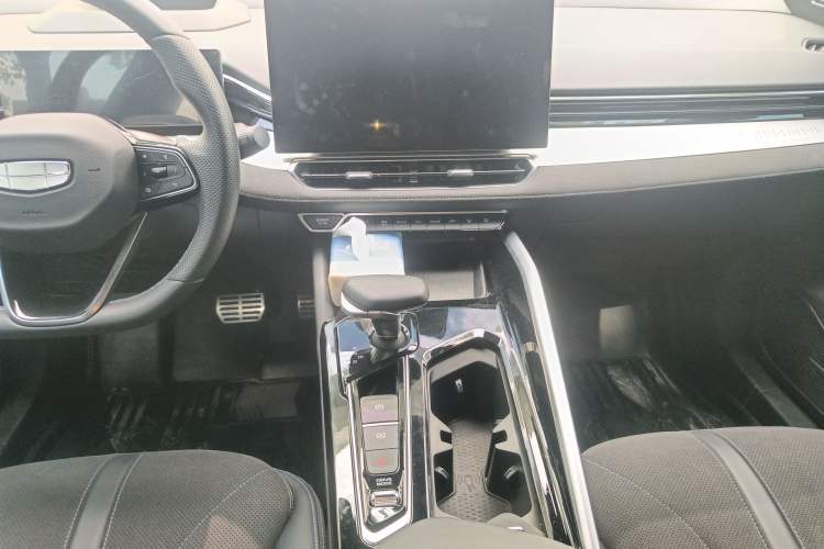 Used Geely Auto Preface 2025 Dongfang Yao 2.0TD Moonlight Edition Gear Lever