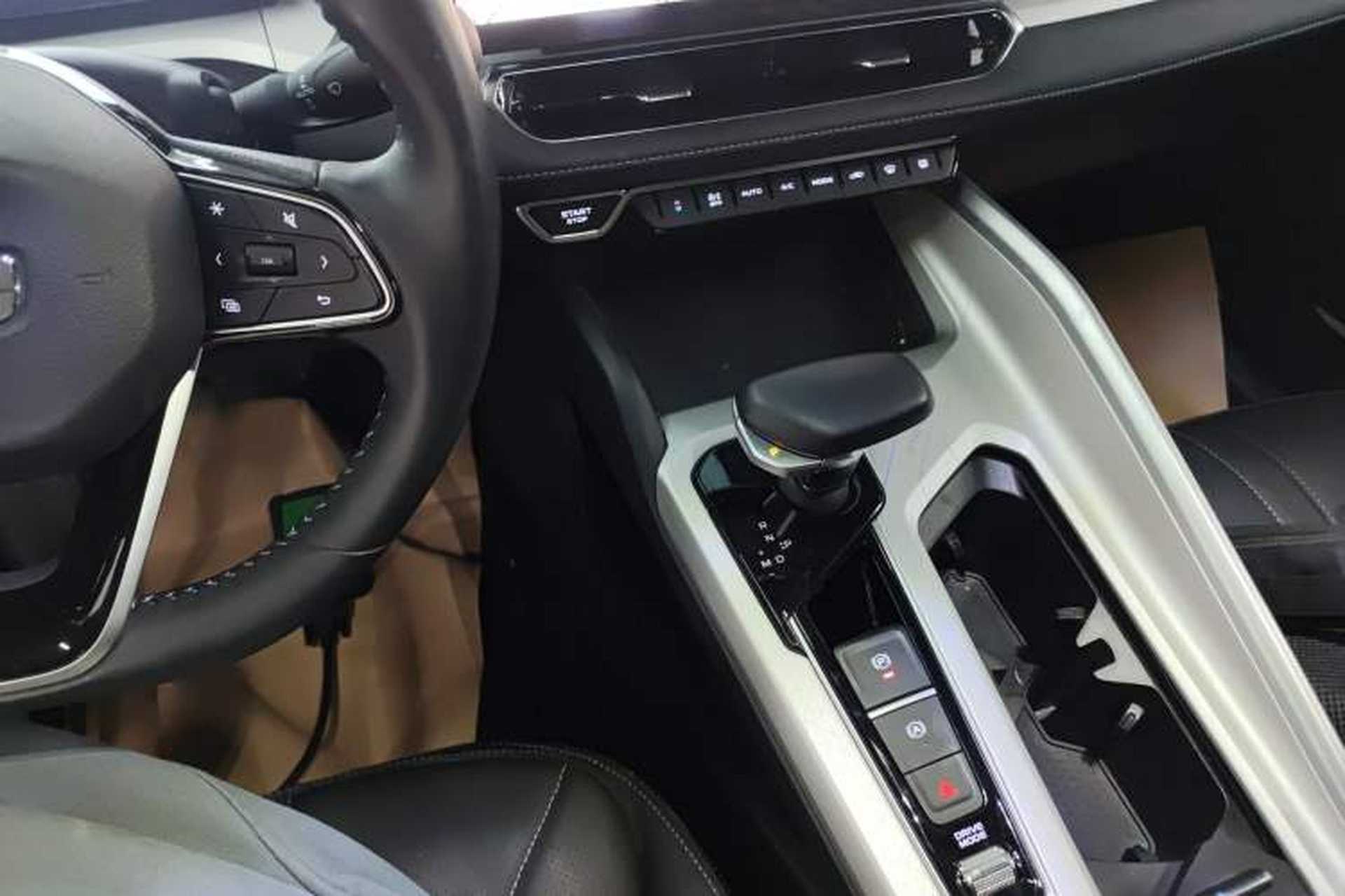 Used Geely Auto Preface 2025 Dongfang Yao 1.5TD Fuyao Edition Gear Lever