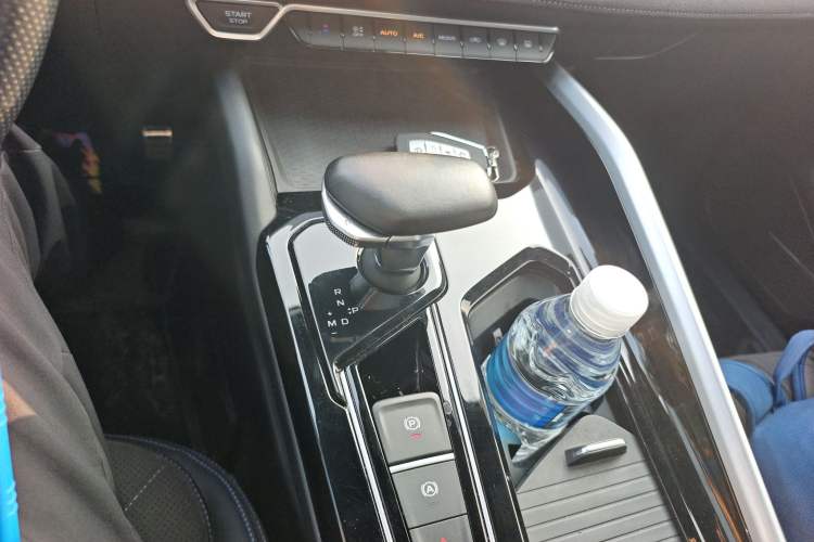 Used Geely Auto Preface 2025 Dongfang Yao 2.0TD Moonlight Edition Gear Lever