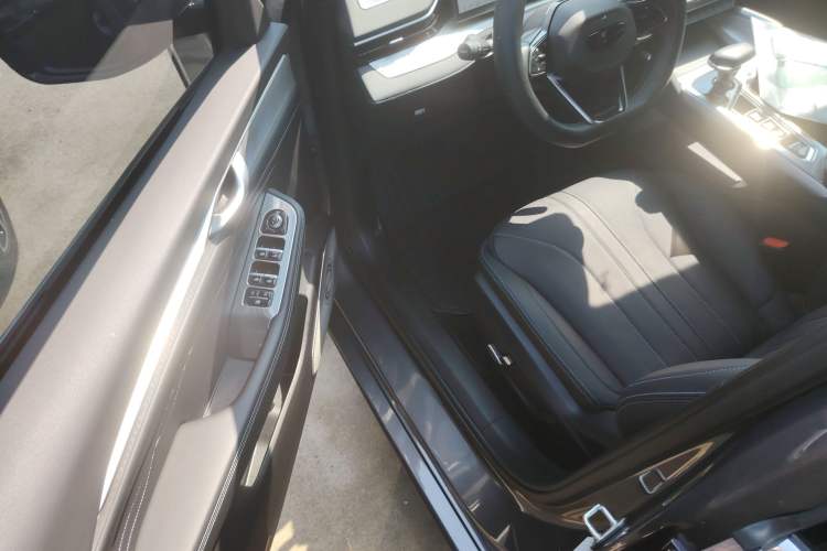Used Geely Auto Preface 2025 Dongfang Yao 1.5TD Fuyao Edition Interior 1
