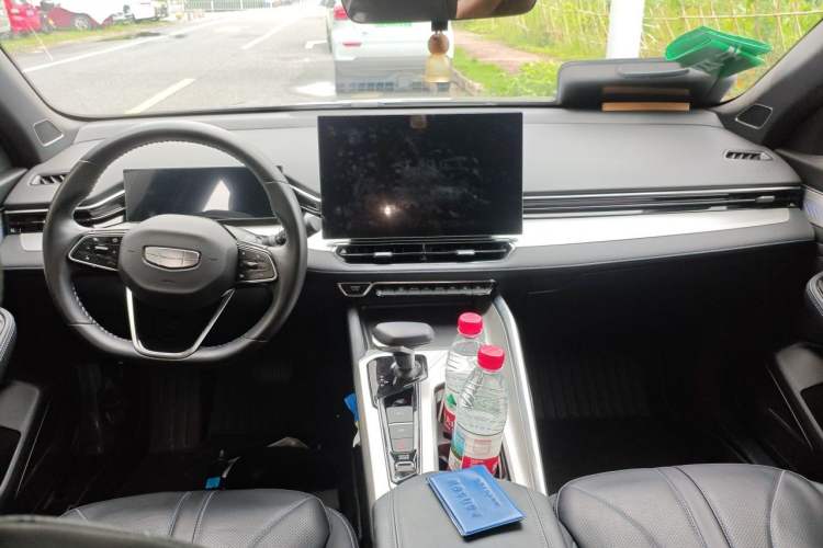 Used Geely Auto Preface 2025 Dongfang Yao 1.5TD Kunlun Edition Interior 2
