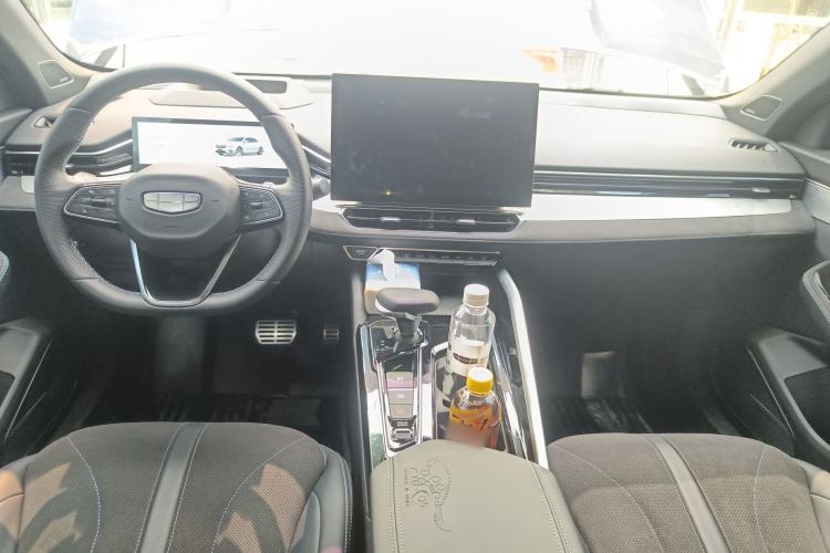 Used Geely Auto Preface 2025 Dongfang Yao 2.0TD Moonlight Edition Interior 2