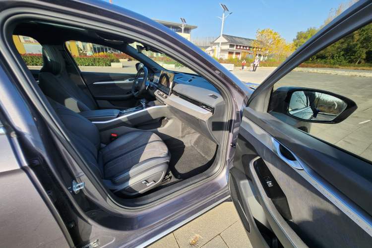 Used Geely Auto Preface 2025 Dongfang Yao 2.0TD Moonlight Edition Interior 9