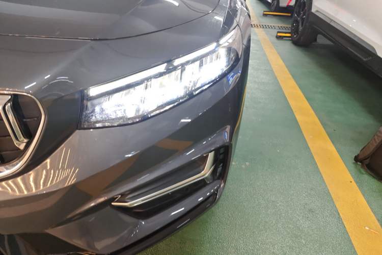 Used Geely Auto Preface 2025 Dongfang Yao 1.5TD Fuyao Edition Left Front Headlight