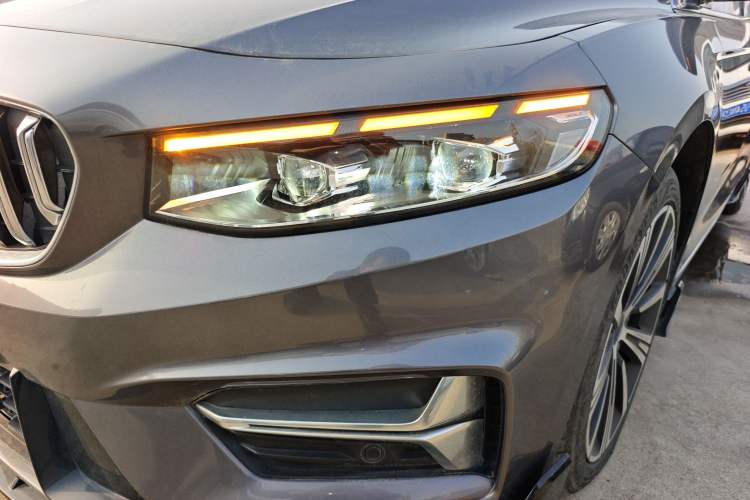 Used Geely Auto Preface 2025 Dongfang Yao 2.0TD Moonlight Edition Left Front Headlight