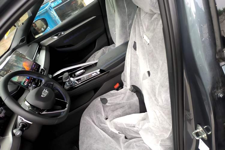 Used Geely Auto Preface 2025 Dongfang Yao 2.0TD Lanxing Edition Left Front Seat