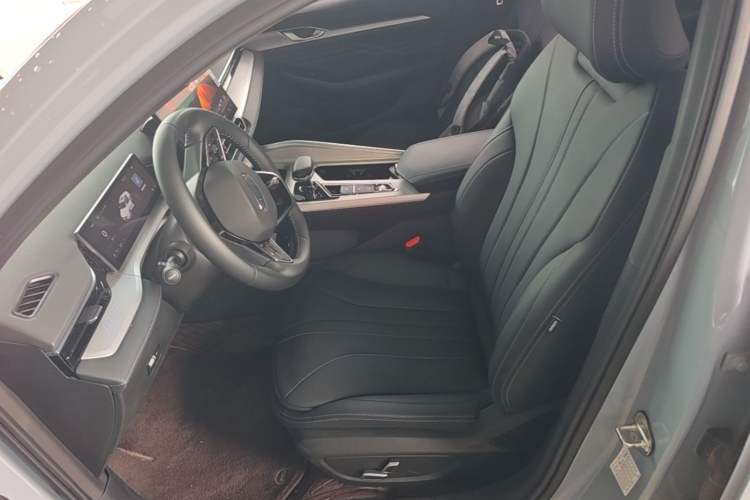 Used Geely Auto Preface 2025 Dongfang Yao 1.5TD Fuyao Edition Left Front Seat