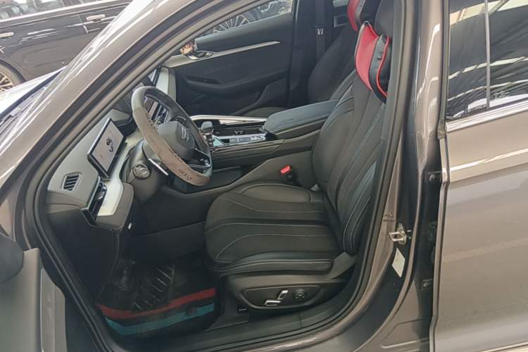 Used Geely Auto Preface 2025 Dongfang Yao 2.0TD Lanxing Edition Left Front Seat