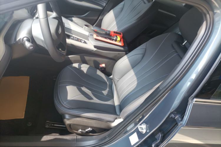 Used Geely Auto Preface 2025 Dongfang Yao 1.5TD Kunlun Edition Left Front Seat