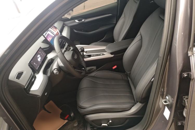 Used Geely Auto Preface 2025 Dongfang Yao 1.5TD Kunlun Edition Left Front Seat