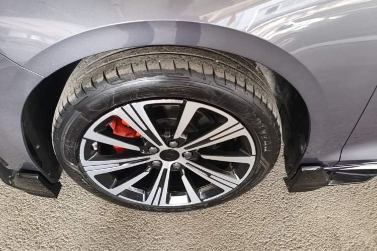 Used Geely Auto Preface 2025 Dongfang Yao 2.0TD Lanxing Edition Left Front Wheel Hub