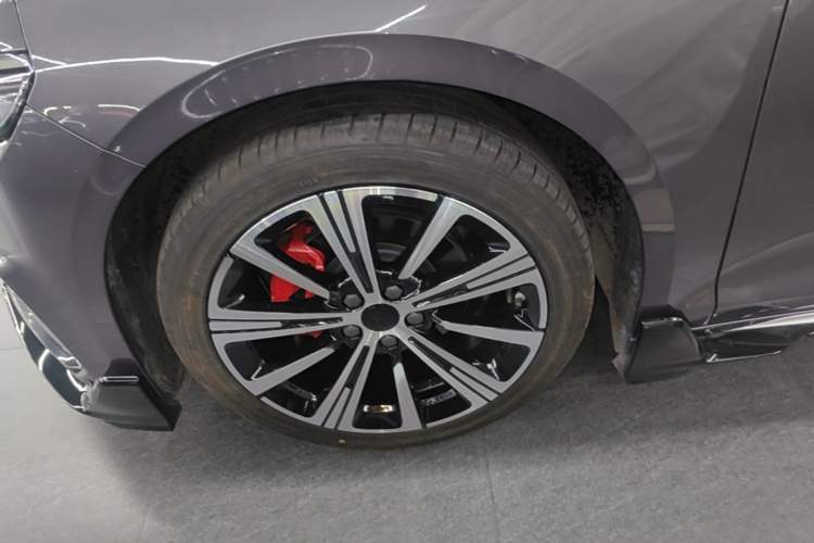 Used Geely Auto Preface 2025 Dongfang Yao 1.5TD Kunlun Edition Left Front Wheel Hub