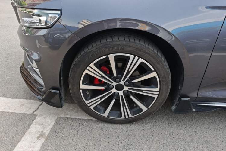 Used Geely Auto Preface 2025 Dongfang Yao 2.0TD Moonlight Edition Left Front Wheel Hub