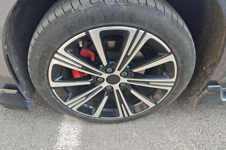 Used Geely Auto Preface 2025 Dongfang Yao 2.0TD Moonlight Edition Left Front Wheel Hub