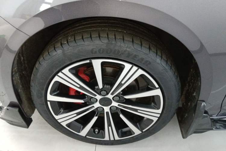 Used Geely Auto Preface 2025 Dongfang Yao 2.0TD Lanxing Edition Left Front Wheel Hub