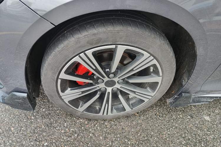 Used Geely Auto Preface 2025 Dongfang Yao 2.0TD Moonlight Edition Left Front Wheel Hub