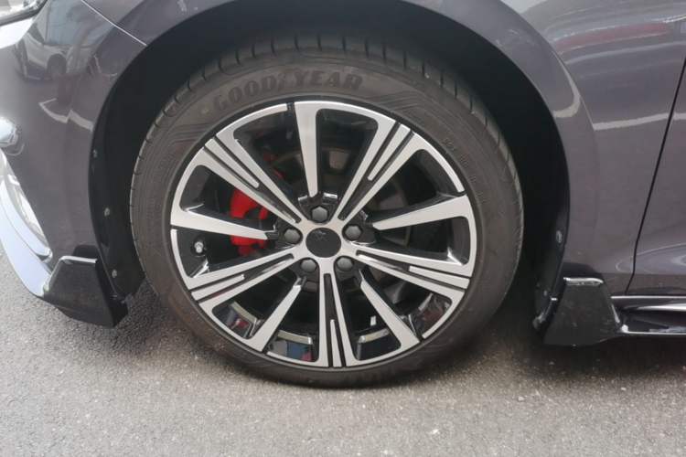 Used Geely Auto Preface 2025 Dongfang Yao 2.0TD Moonlight Edition Left Front Wheel Hub
