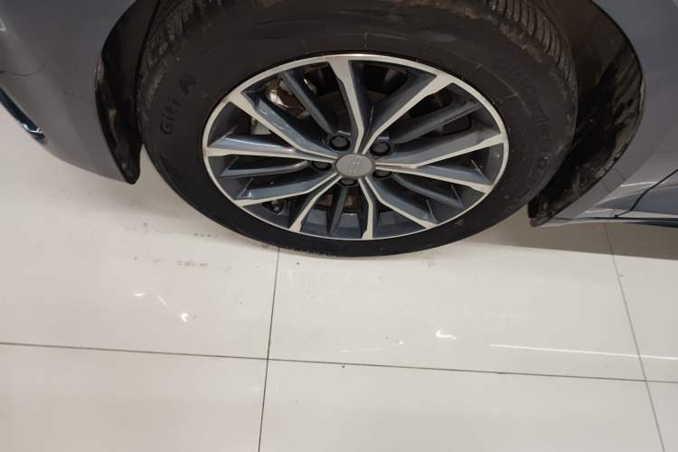 Used Geely Auto Preface 2025 Dongfang Yao 1.5TD Fuyao Edition Left Front Wheel Hub