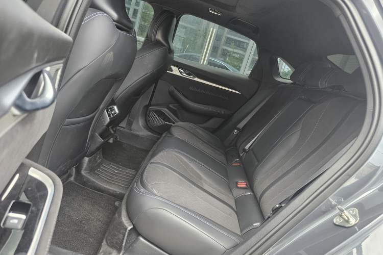 Used Geely Auto Preface 2025 Dongfang Yao 2.0TD Lanxing Edition Left Rear Seat
