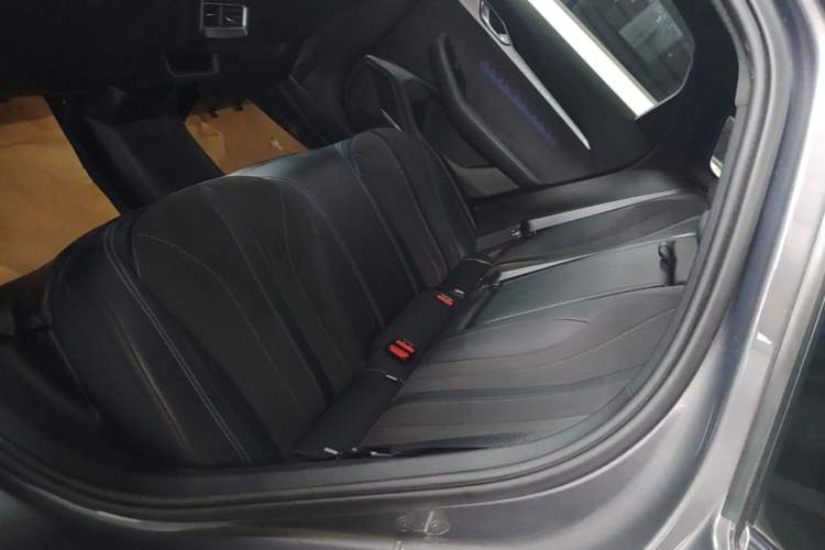 Used Geely Auto Preface 2025 Dongfang Yao 2.0TD Moonlight Edition Left Rear Seat