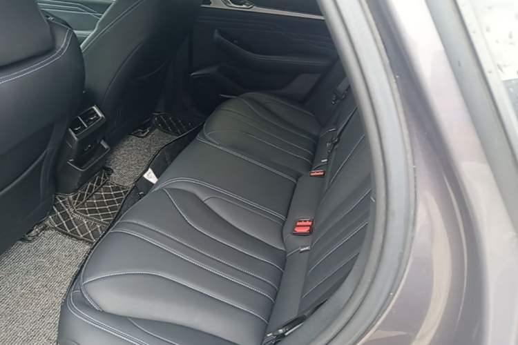 Used Geely Auto Preface 2025 Dongfang Yao 1.5TD Kunlun Edition Left Rear Seat