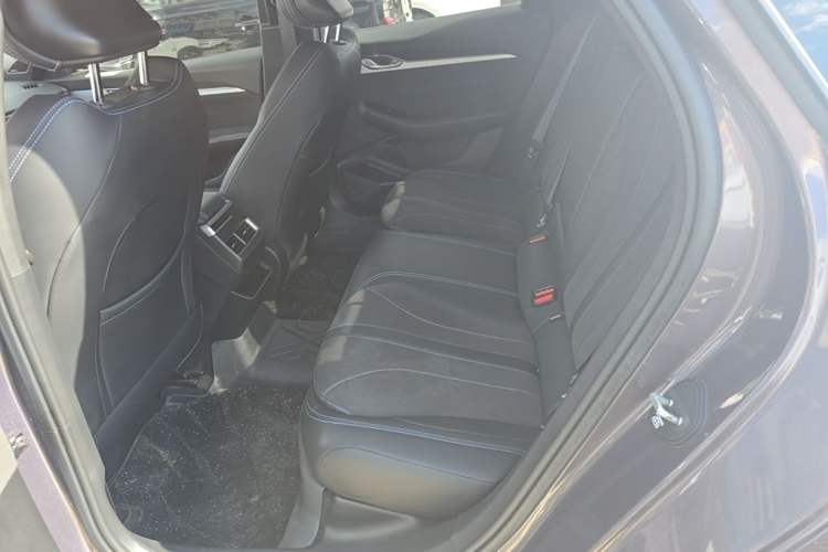 Used Geely Auto Preface 2025 Dongfang Yao 2.0TD Moonlight Edition Left Rear Seat