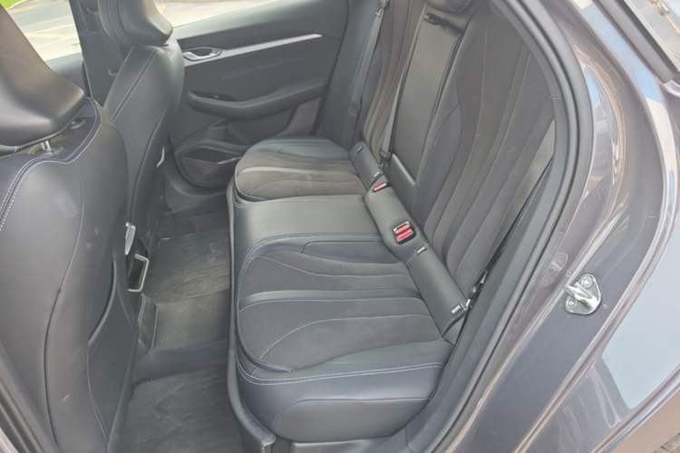 Used Geely Auto Preface 2025 Dongfang Yao 2.0TD Moonlight Edition Left Rear Seat