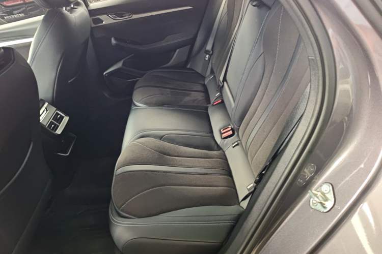 Used Geely Auto Preface 2025 Dongfang Yao 2.0TD Moonlight Edition Left Rear Seat