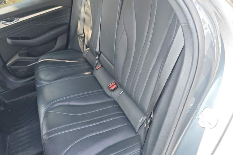 Used Geely Auto Preface 2025 Dongfang Yao 1.5TD Fuyao Edition Left Rear Seat