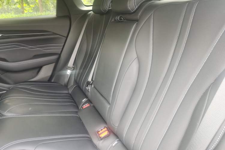 Used Geely Auto Preface 2025 Dongfang Yao 1.5TD Fuyao Edition Left Rear Seat
