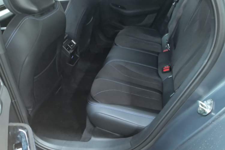 Used Geely Auto Preface 2025 Dongfang Yao 2.0TD Moonlight Edition Left Rear Seat
