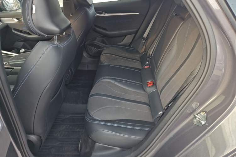 Used Geely Auto Preface 2025 Dongfang Yao 2.0TD Moonlight Edition Left Rear Seat