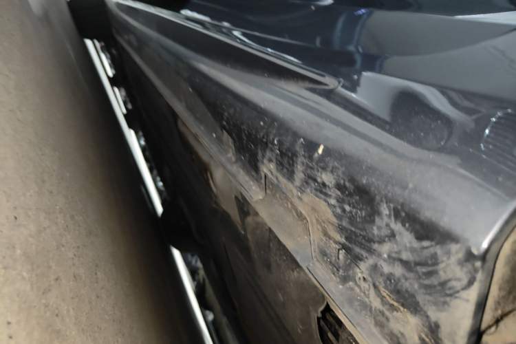 Used Geely Auto Preface 2025 Dongfang Yao 1.5TD Fuyao Edition Left Side Sill