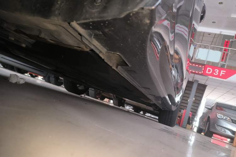 Used Geely Auto Preface 2025 Dongfang Yao 1.5TD Fuyao Edition Left Side Sill