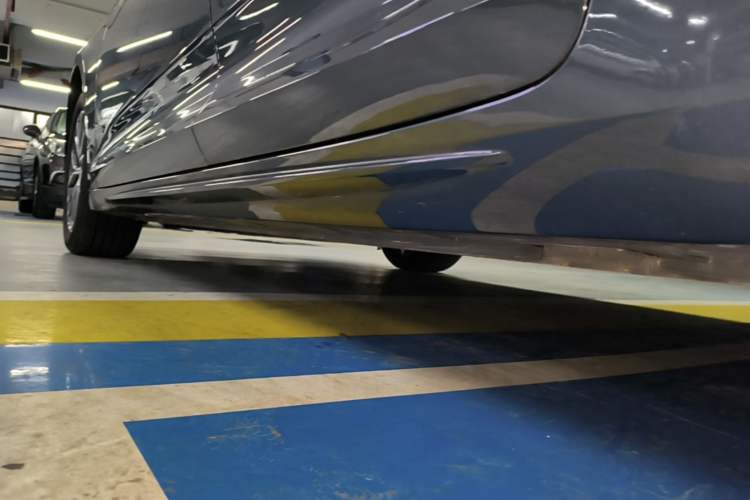Used Geely Auto Preface 2025 Dongfang Yao 1.5TD Fuyao Edition Left Side Sill