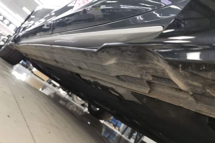 Used Geely Auto Preface 2025 Dongfang Yao 1.5TD Kunlun Edition Left Side Sill